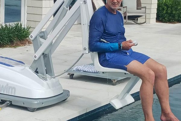 Mobile Pool Lifts Sales Installation Florida Georgia South Carolina